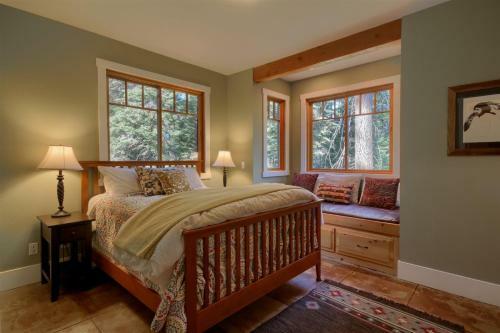 Aspen House In Fish Camp