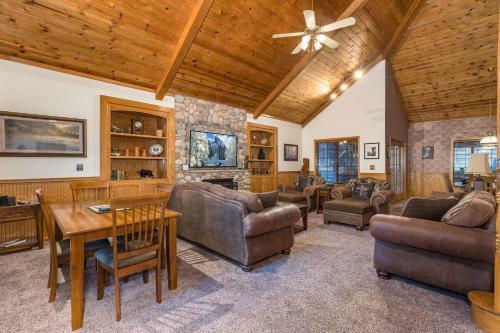Rock Front Lodge