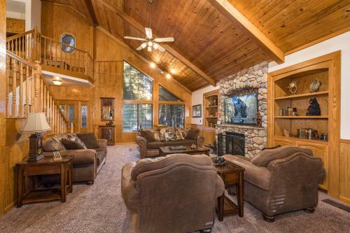Rock Front Lodge