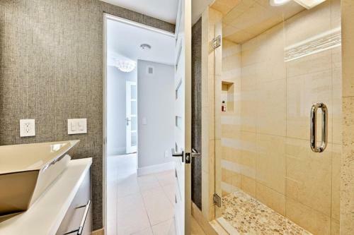 Enc-187 Encinitas Seabluffe Oceanfront Condo