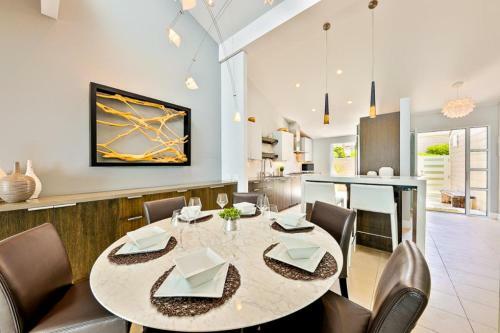 Enc-187 Encinitas Seabluffe Oceanfront Condo