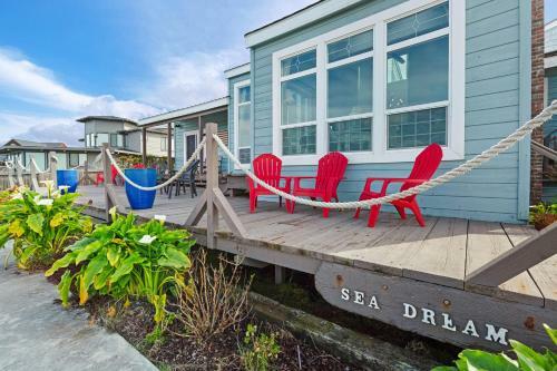Sea Dream And Sand Dollar Suite