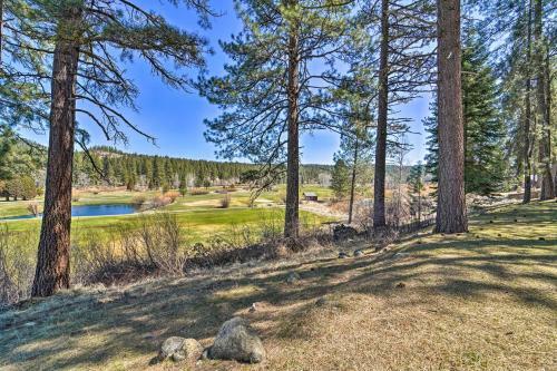Quiet Home With Graeagle Meadows Golf Course View!