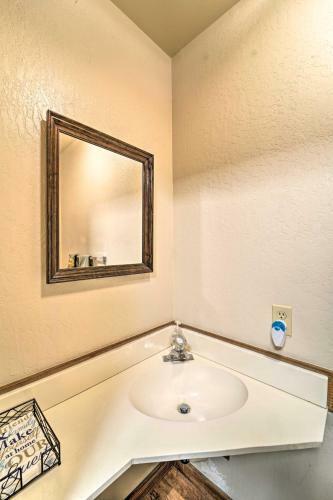 Quiet Home With Graeagle Meadows Golf Course View!