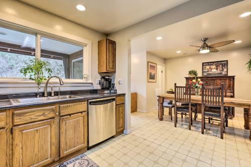 Wine Country Retreat At Private Creekside House!