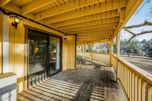 Luring Lakefront Landing