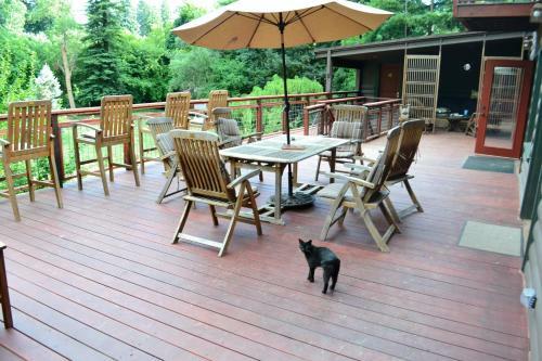 Hotel Guerneville Lodge