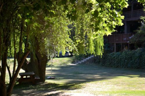 Hotel Guerneville Lodge