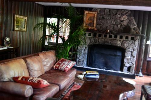 Hotel Guerneville Lodge