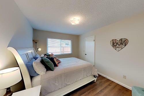 Relaxing Retreat - Big Patio - Walk To Parks Home