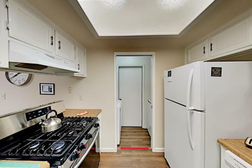 Relaxing Retreat - Big Patio - Walk To Parks Home