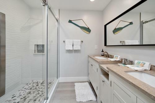 Steps To The Sand And Main Street 4br