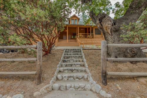 Hidden Lodge