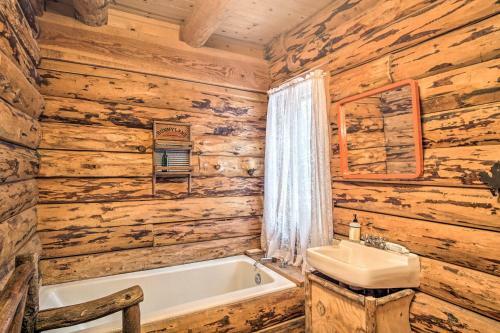 Remodeled Idyllwild Cabin With Hot Tub And Forest Views