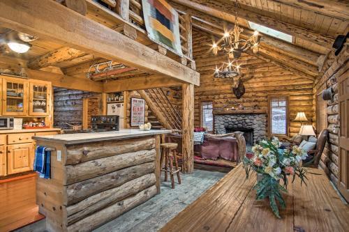 Remodeled Idyllwild Cabin With Hot Tub And Forest Views