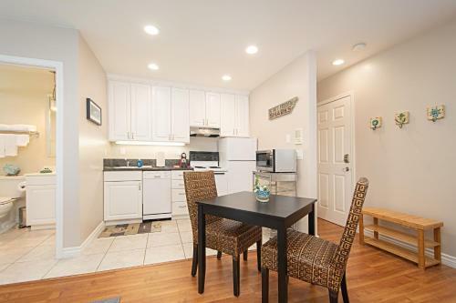 Apartamento Huntington Beach Studio Blocks To The Beach And Downtown Apts