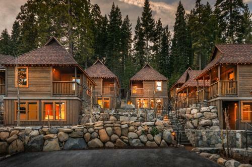 Cedar Crest - Chickadee Cottage 2