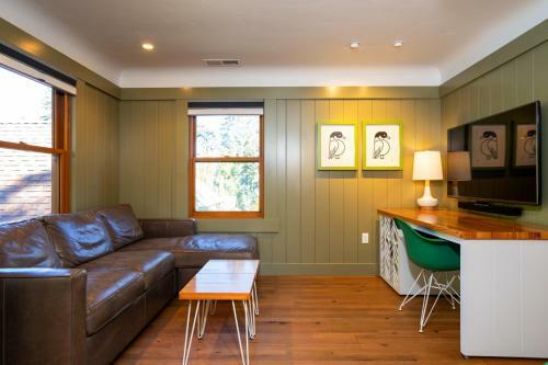 Cedar Crest - Mallard Cottage 5