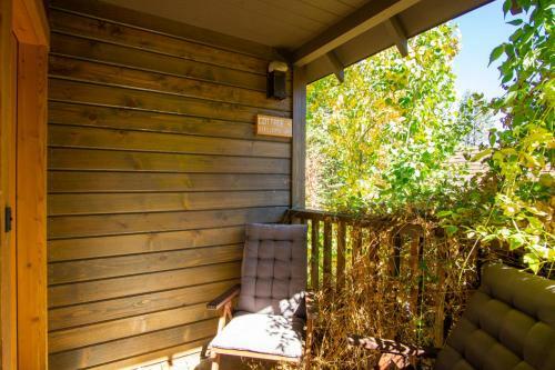 Cedar Crest - Stellar's Jay Cottage 4