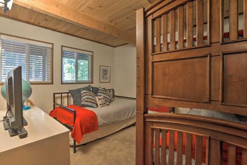 Treetop Chalet In Chambers Landing With Shuttle