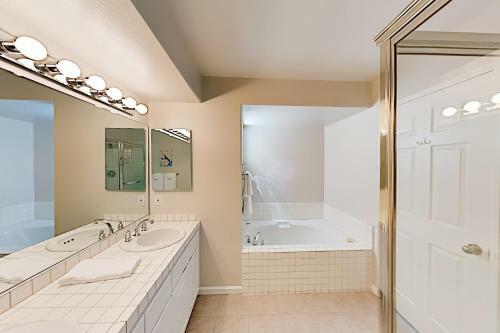Apartamento Ocean-view Condo - Direct Beach Access Condo