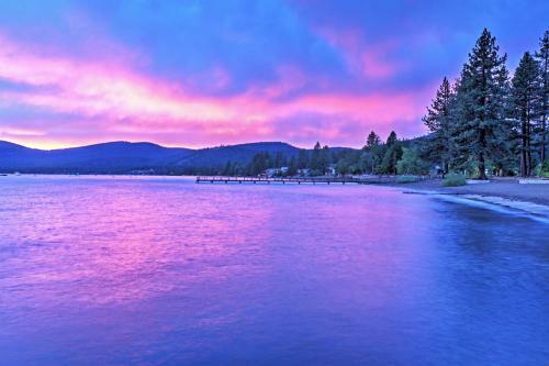 Bright Kings Beach Home With Deck Walk To Lakefront