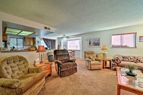 Kernville Home In Great Location With Views And Patio!