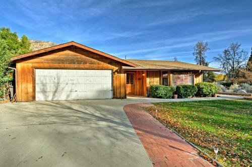 Kernville Home In Great Location With Views And Patio!