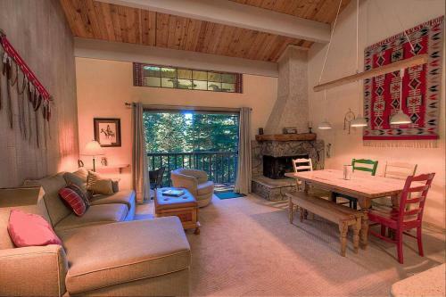 Cheyennes Place By Lake Tahoe Accommodations