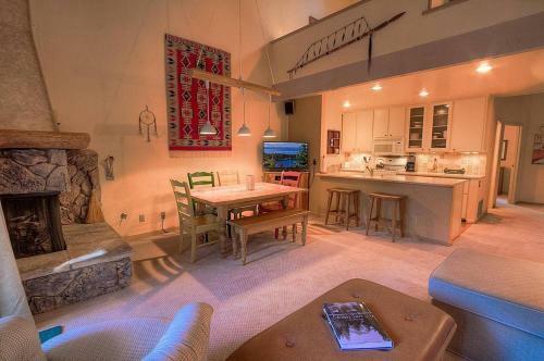Cheyennes Place By Lake Tahoe Accommodations