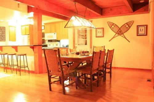 Aster By Avantstay - Classic Kings Beach Cottage