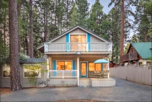 Exceptional Vacation Home In Kings Beach Cabin