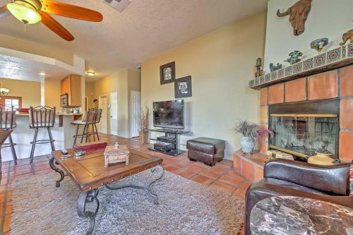 La Quinta Desert Abode With Courtyard And Mtn Views!