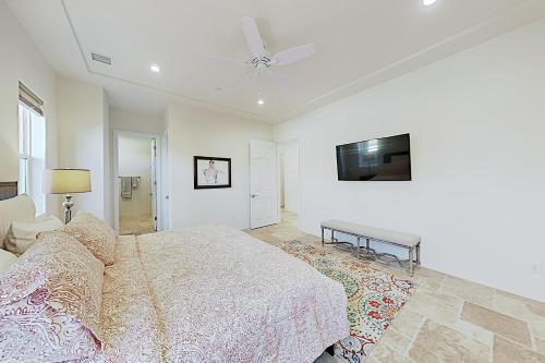 New Listing! La Quinta New-build With Mountain Views Home