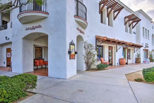 Lavish Escape With Pool 1 Mi To Old Town La Quinta!