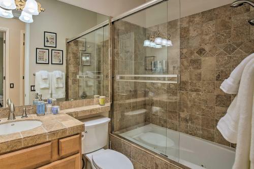 Lavish Escape With Pool 1 Mi To Old Town La Quinta!