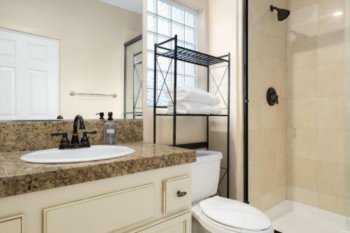 Desert Oasis 5 Star Private Pool-spa-bbq And More