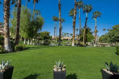 Desert Sanctuary 5 Star Private Pool-spa-bbq More