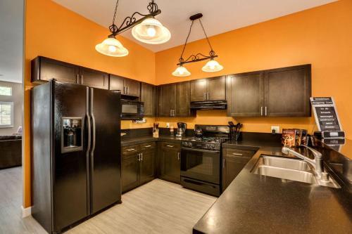 La Quinta Vacation Pool Home