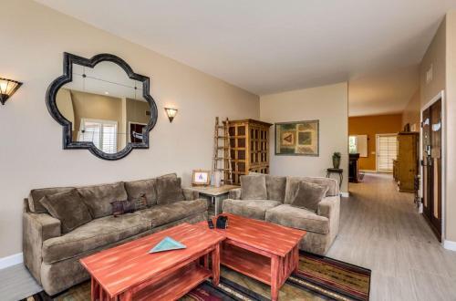 La Quinta Vacation Pool Home