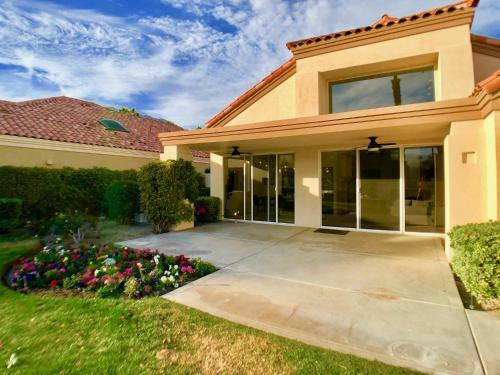 Desert Sanctuary 5 Star Private Pool-spa-bbq More