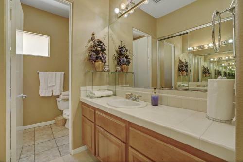 1 Rated Luxury Estate-pool Oasis 3br