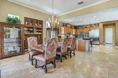 1 Rated Luxury Estate-pool Oasis 3br