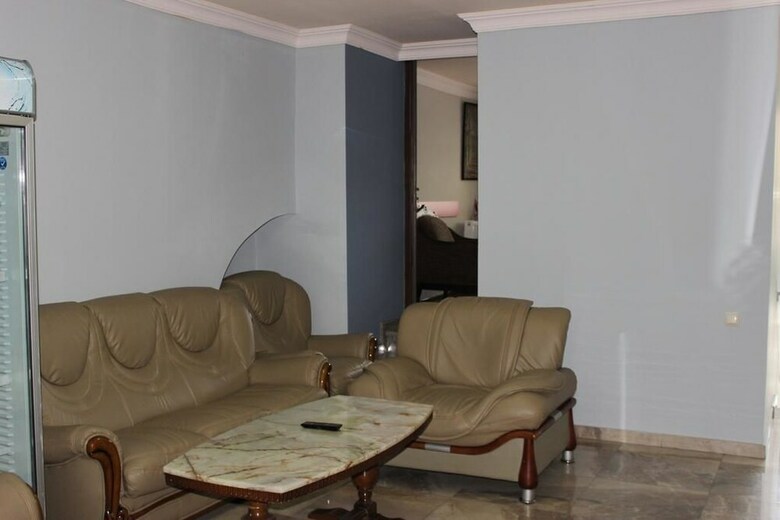 Dolphin Hotel