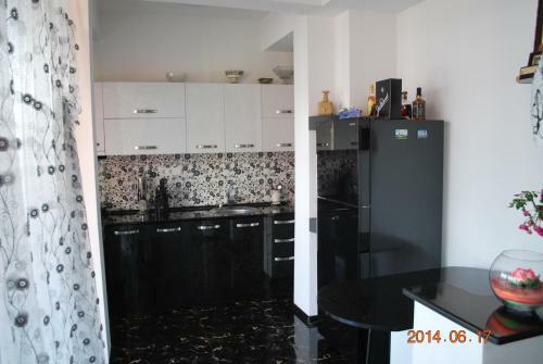 Irakli's Apartment With Terrace