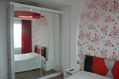 Irakli's Apartment With Terrace