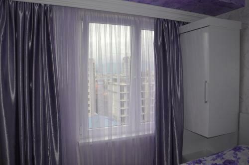 Irakli's Apartment With Sea View