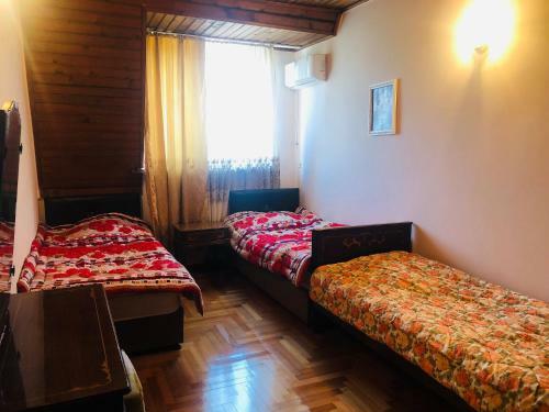 Hostal Guest House On Chavchavadze 8