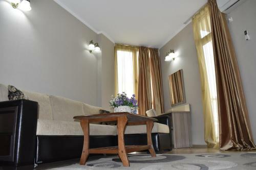 Orbi Plaza-mzia Apartments
