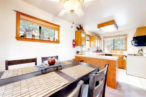 Lake Arrowhead Cabin Getaway!